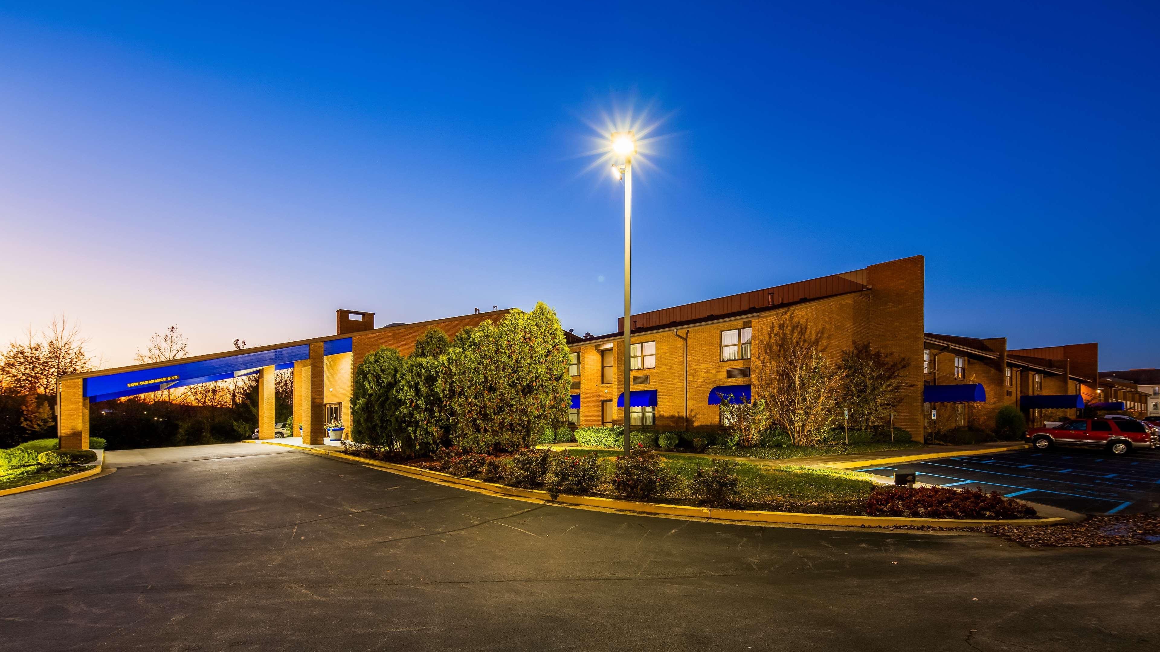 Red Roof Inn & Suites Lexington - Hamburg מראה חיצוני תמונה