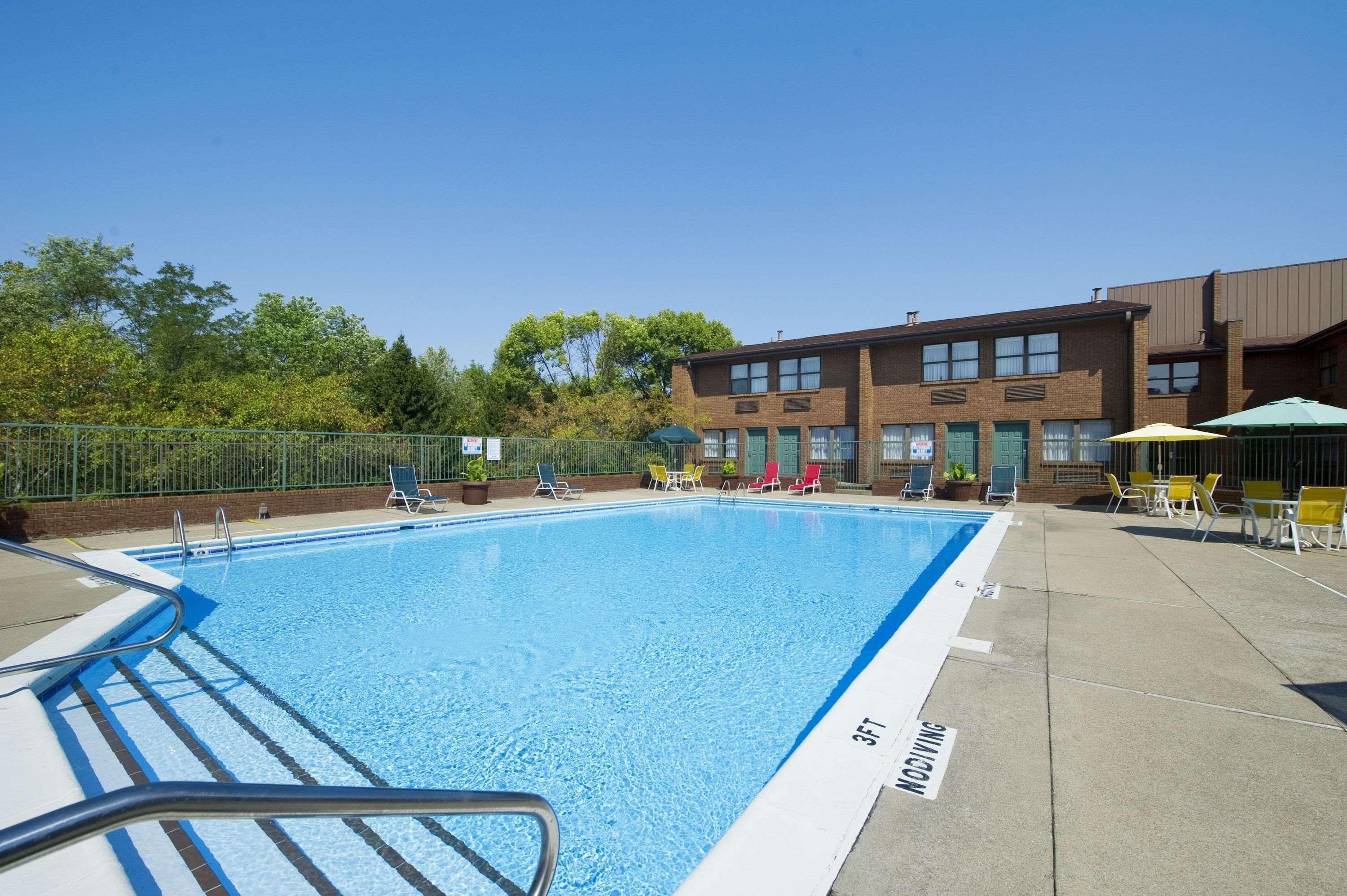 Red Roof Inn & Suites Lexington - Hamburg מראה חיצוני תמונה