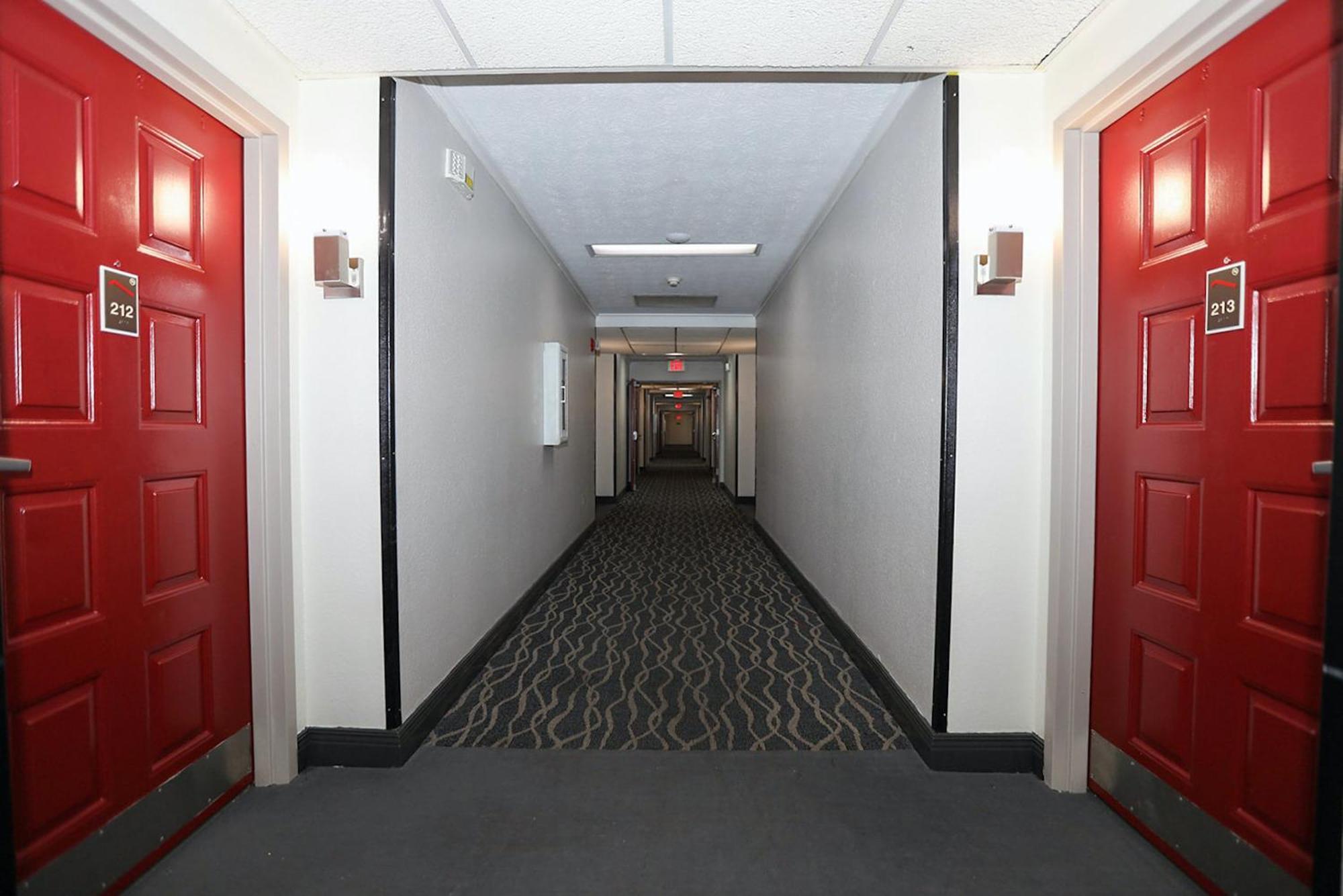 Red Roof Inn & Suites Lexington - Hamburg מראה חיצוני תמונה